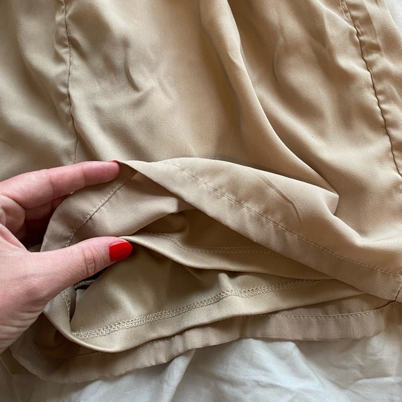 Beige Dress shorts - Picture 2 of 2